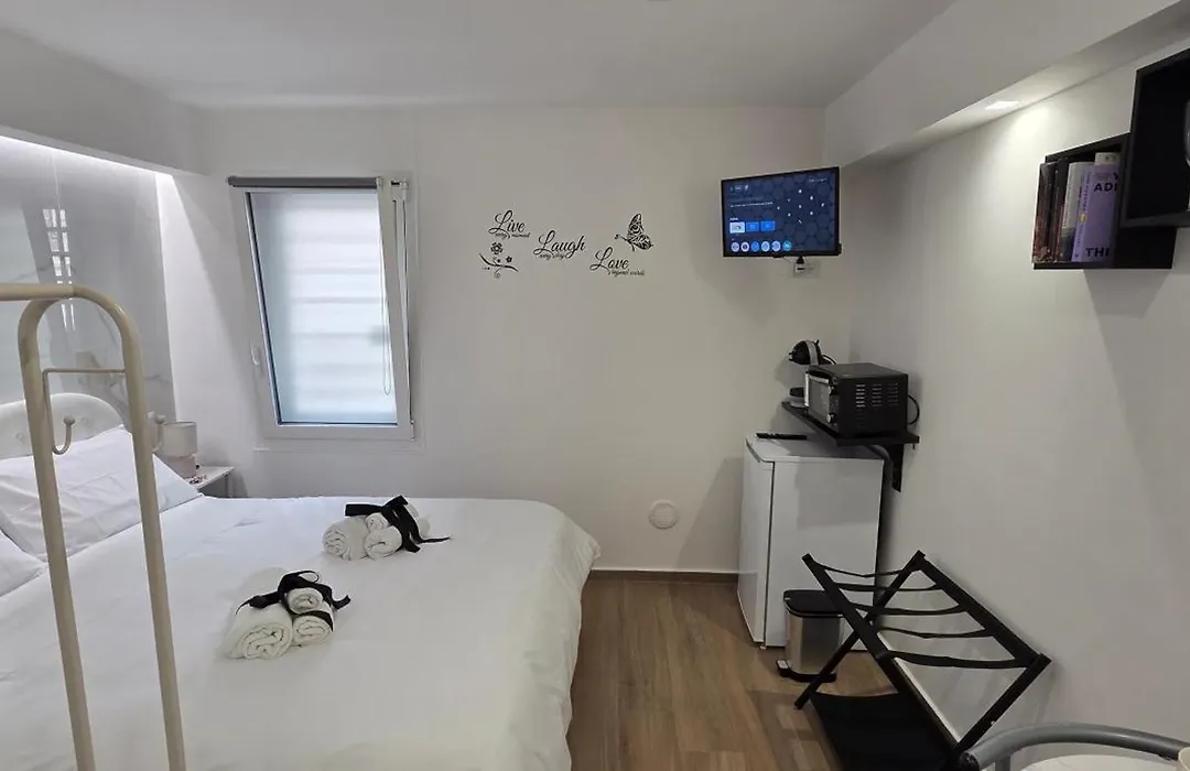 Black & White Rooms-1